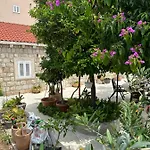 Lomara Dubrovnik