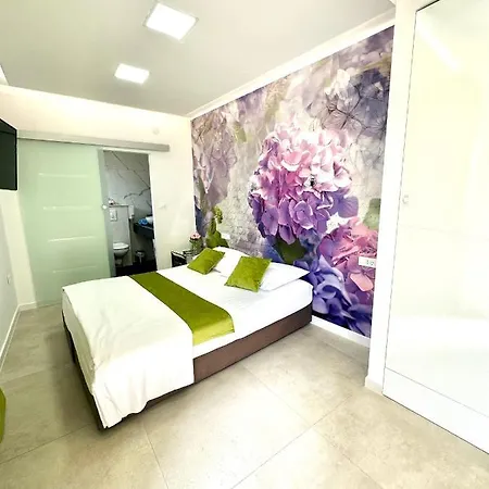 Lomara Guest house 3*