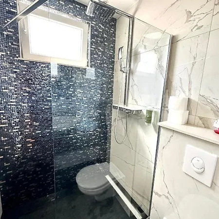 Lomara بيت ضيافة 3*