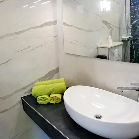 Lomara Guest house