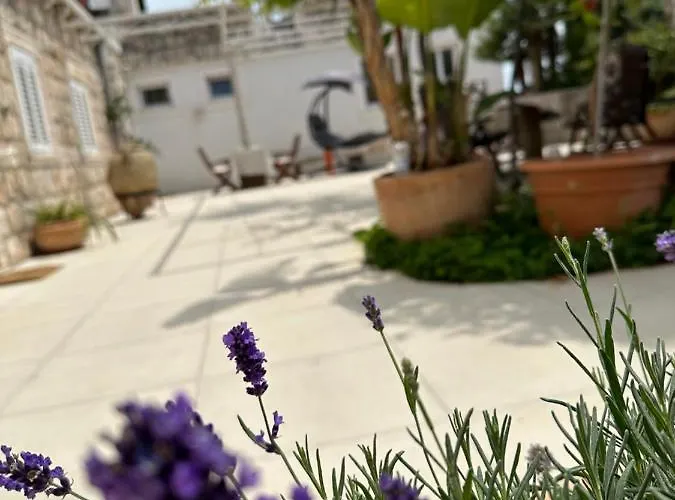 Lomara Vendégház 3*