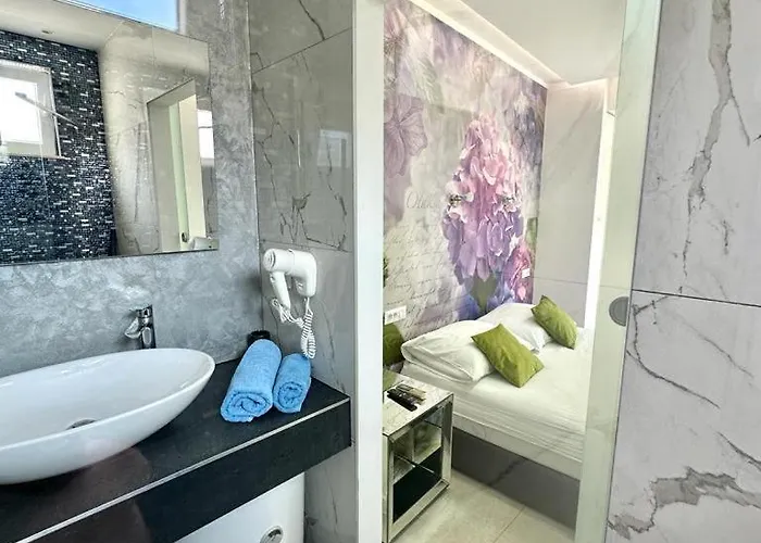 罗马拉公寓 招待所 3*